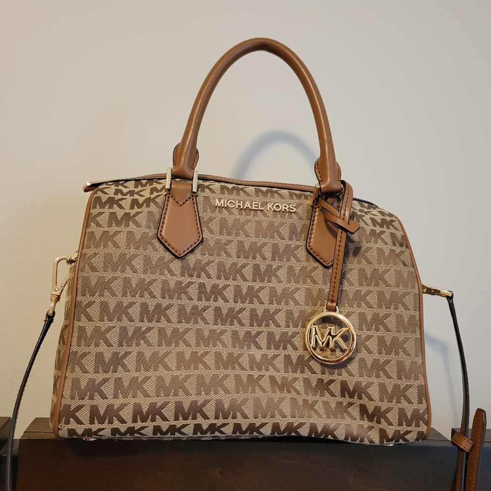 Hand bag